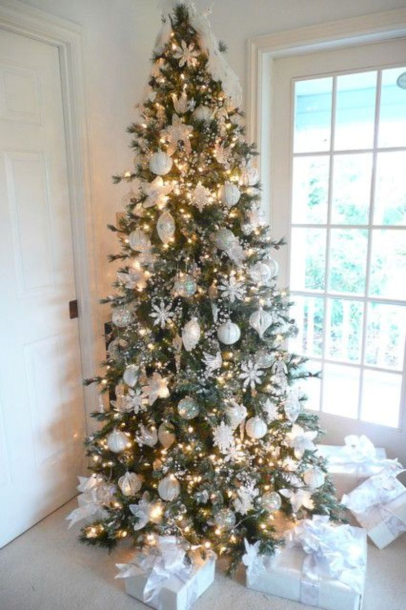 Awesome silver and white christmas tree decorating ideas 07
