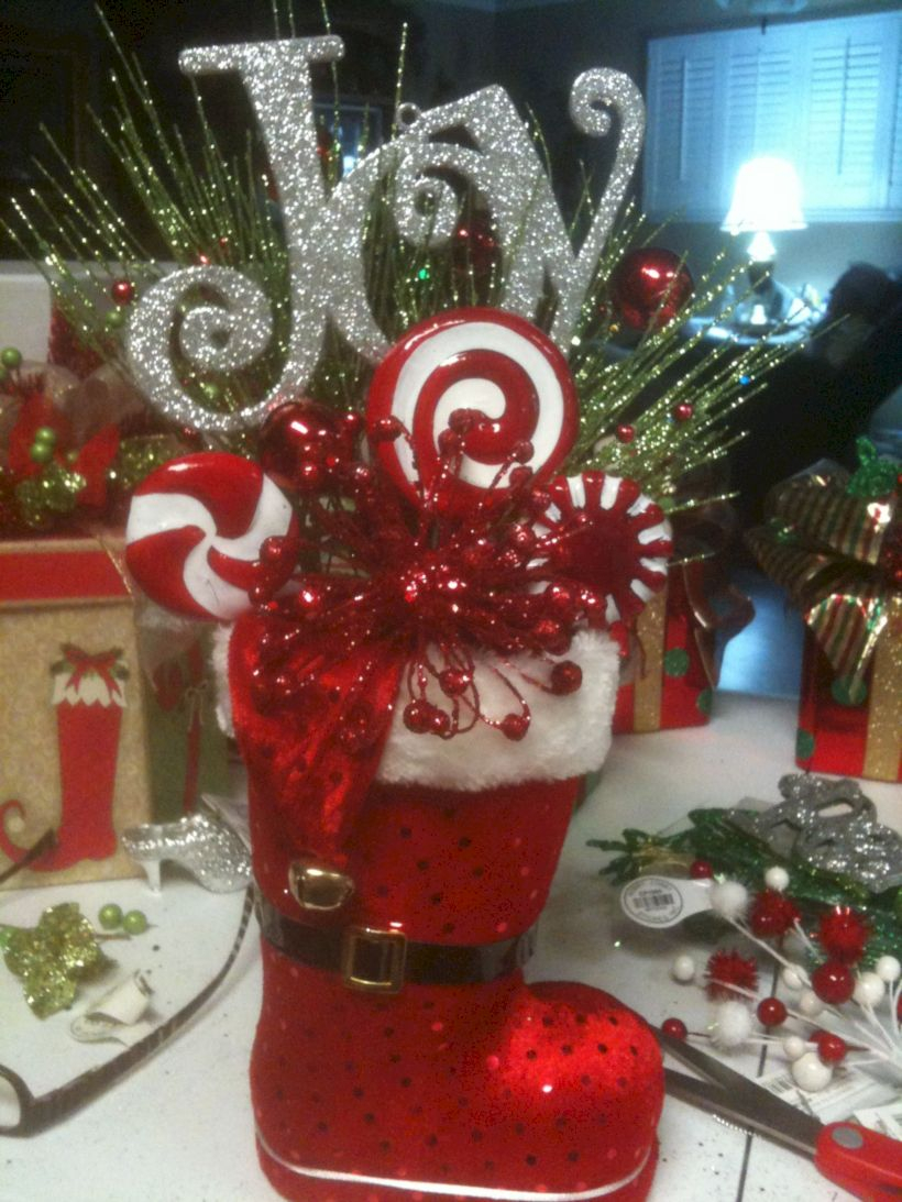 Beautiful christmas centerpiece ideas you should try 17