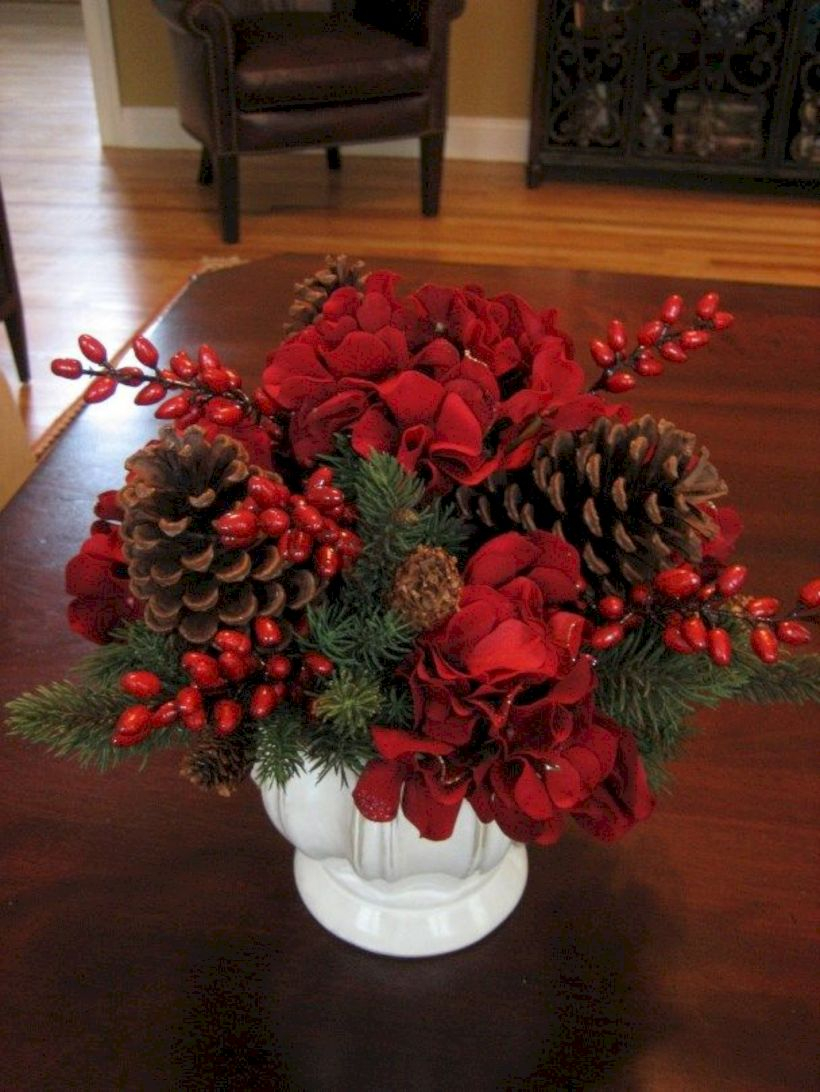 Beautiful christmas centerpiece ideas you should try 22