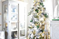 Beautiful christmas decor for small space 28