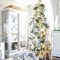 Beautiful christmas decor for small space 28