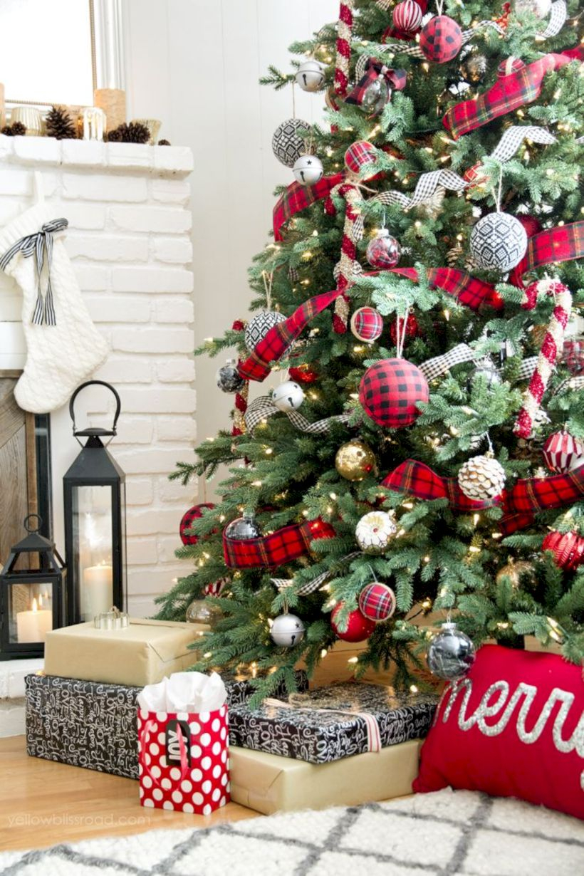Beautiful christmas tree decoration ideas to see 08