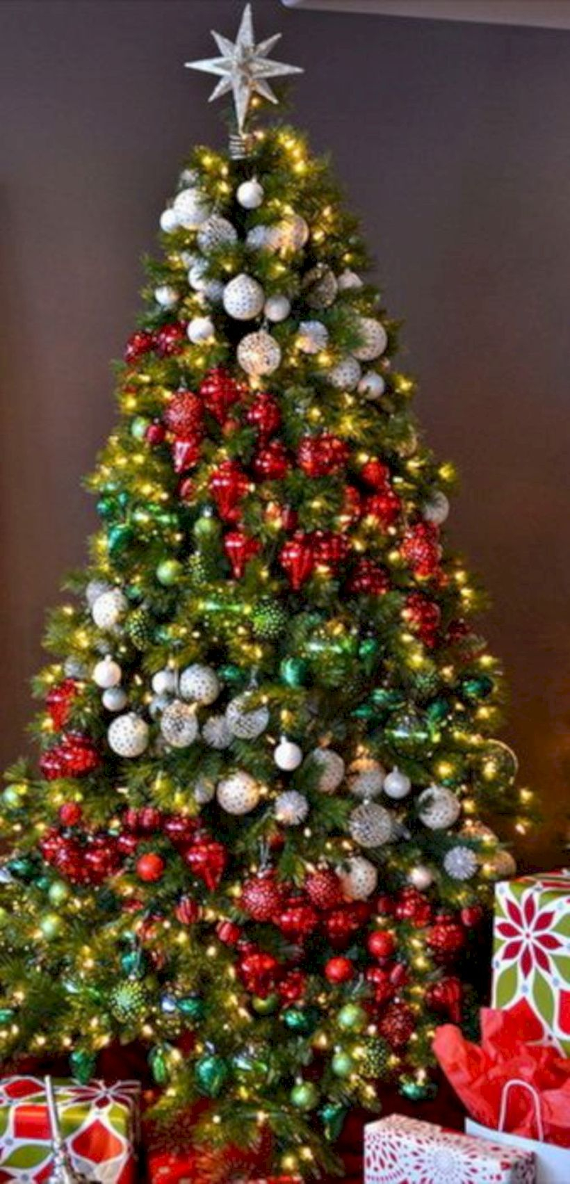 Beautiful christmas tree decoration ideas to see 21
