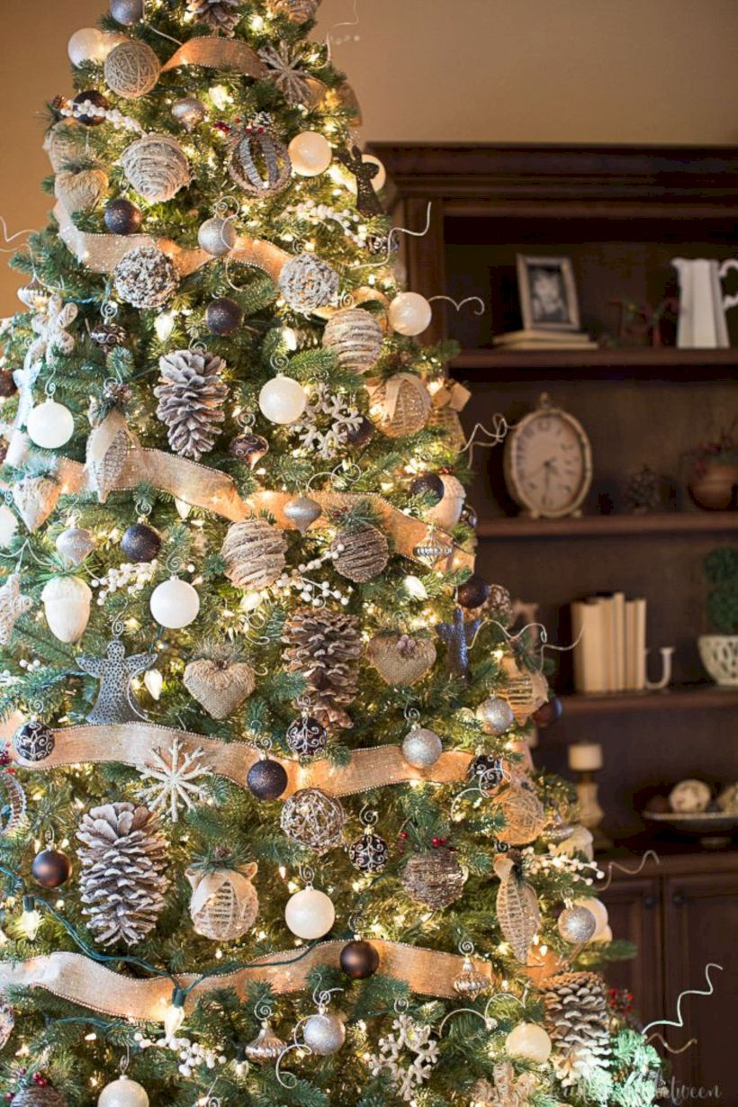 Beautiful christmas tree decoration ideas to see 22