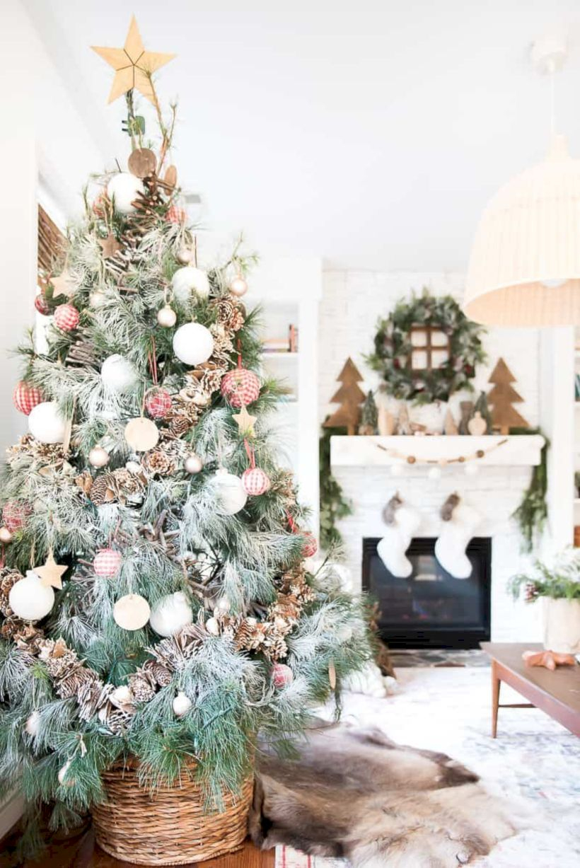 Beautiful christmas tree decoration ideas to see 37