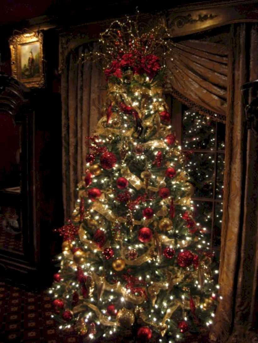 Beautiful christmas tree decoration ideas to see 42