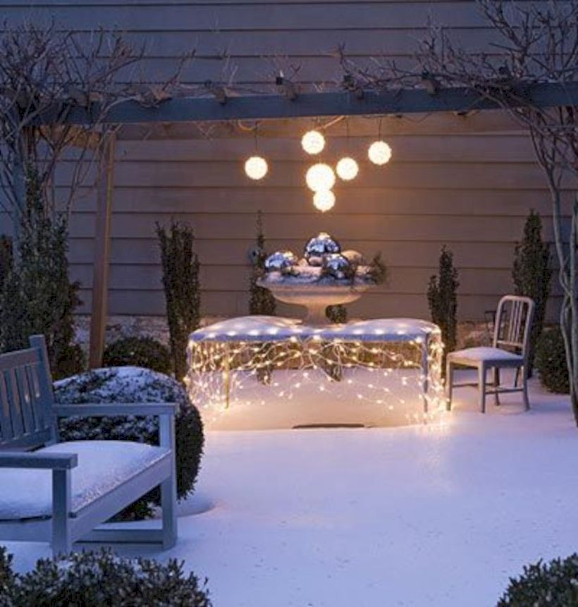 Beautiful winter table decoration ideas for a romantic dinner 06