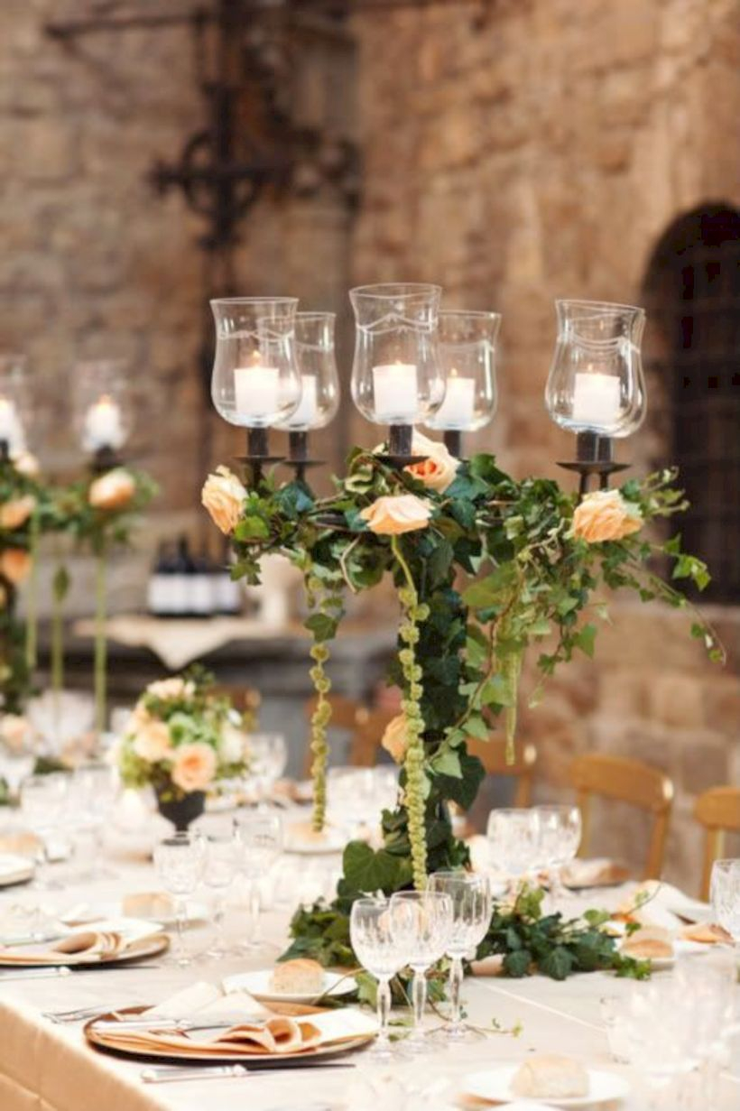 Beautiful winter table decoration ideas for a romantic dinner 09