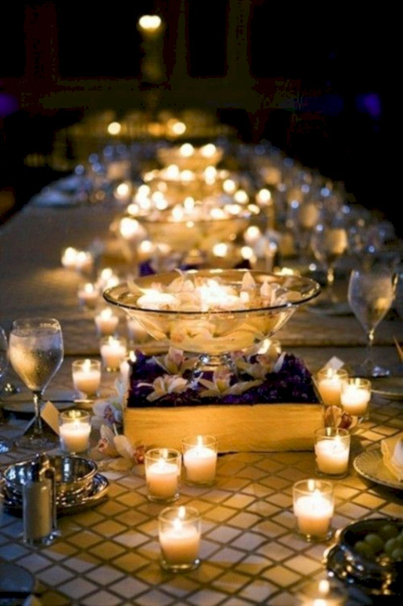 Beautiful winter table decoration ideas for a romantic dinner 10