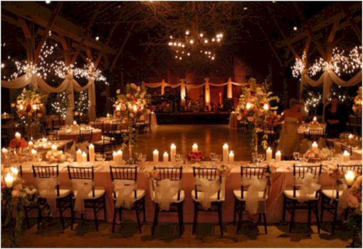Beautiful winter table decoration ideas for a romantic dinner 13