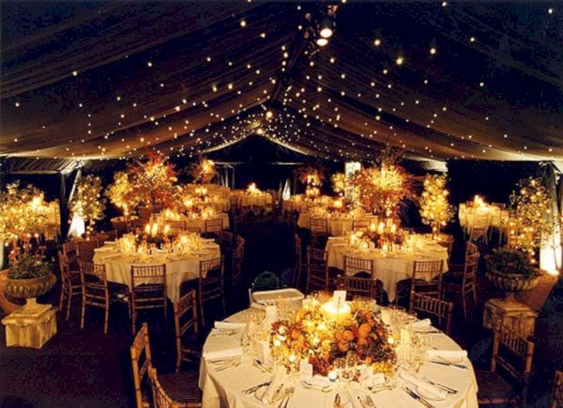 Beautiful winter table decoration ideas for a romantic dinner 22