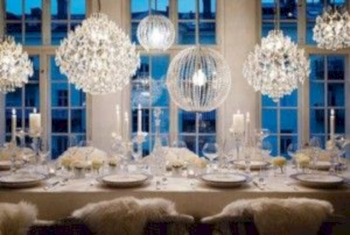 Beautiful winter table decoration ideas for a romantic dinner 26