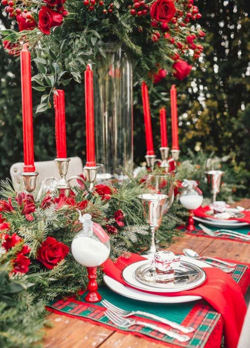 Beautiful winter table decoration ideas for a romantic dinner 29