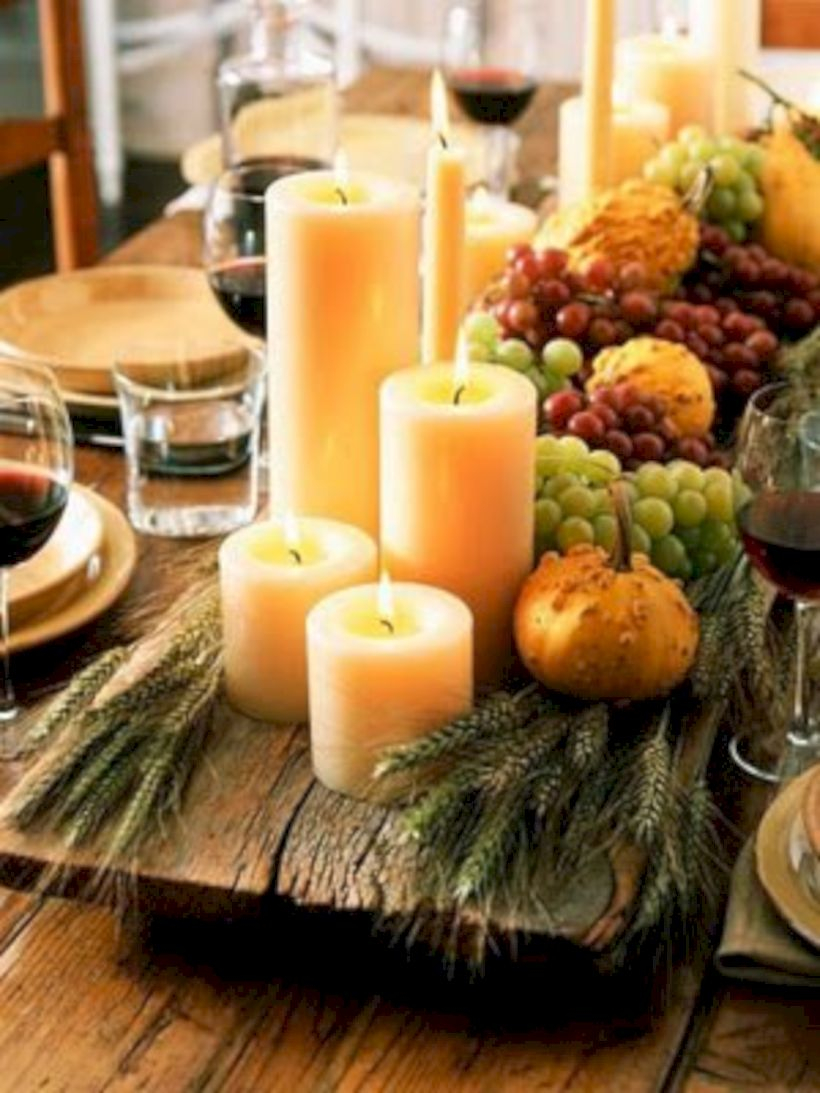 Beautiful winter table decoration ideas for a romantic dinner 36