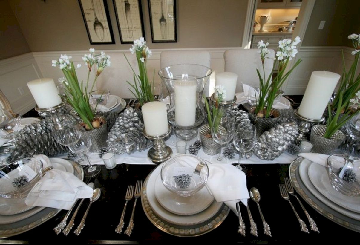 Beautiful winter table decoration ideas for a romantic dinner 37
