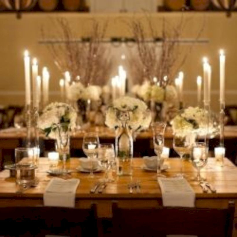 Beautiful winter table decoration ideas for a romantic dinner 39