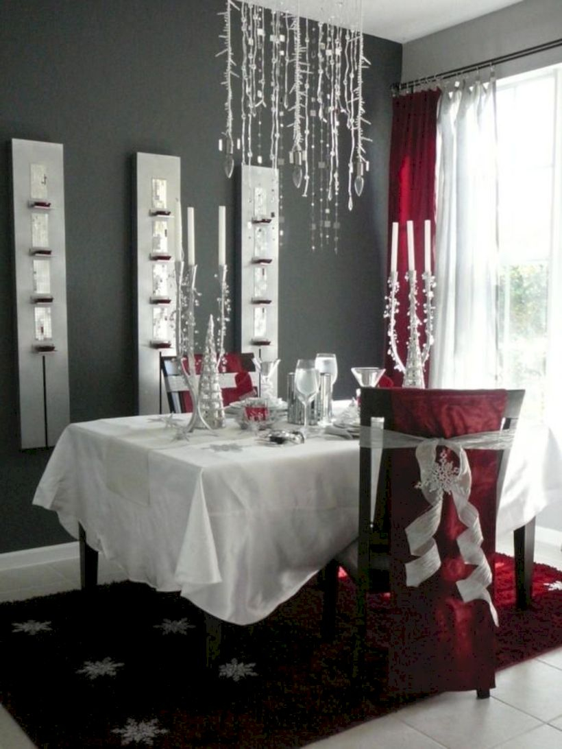 Beautiful winter table decoration ideas for a romantic dinner 44