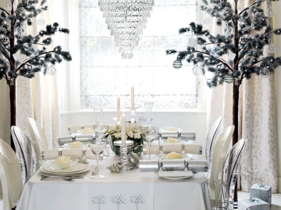 Beautiful winter table decoration ideas for a romantic dinner 48