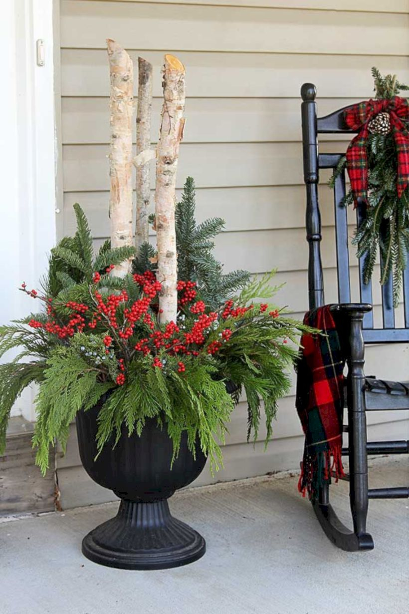 Colorful winter planters for your outdoor decorations 08