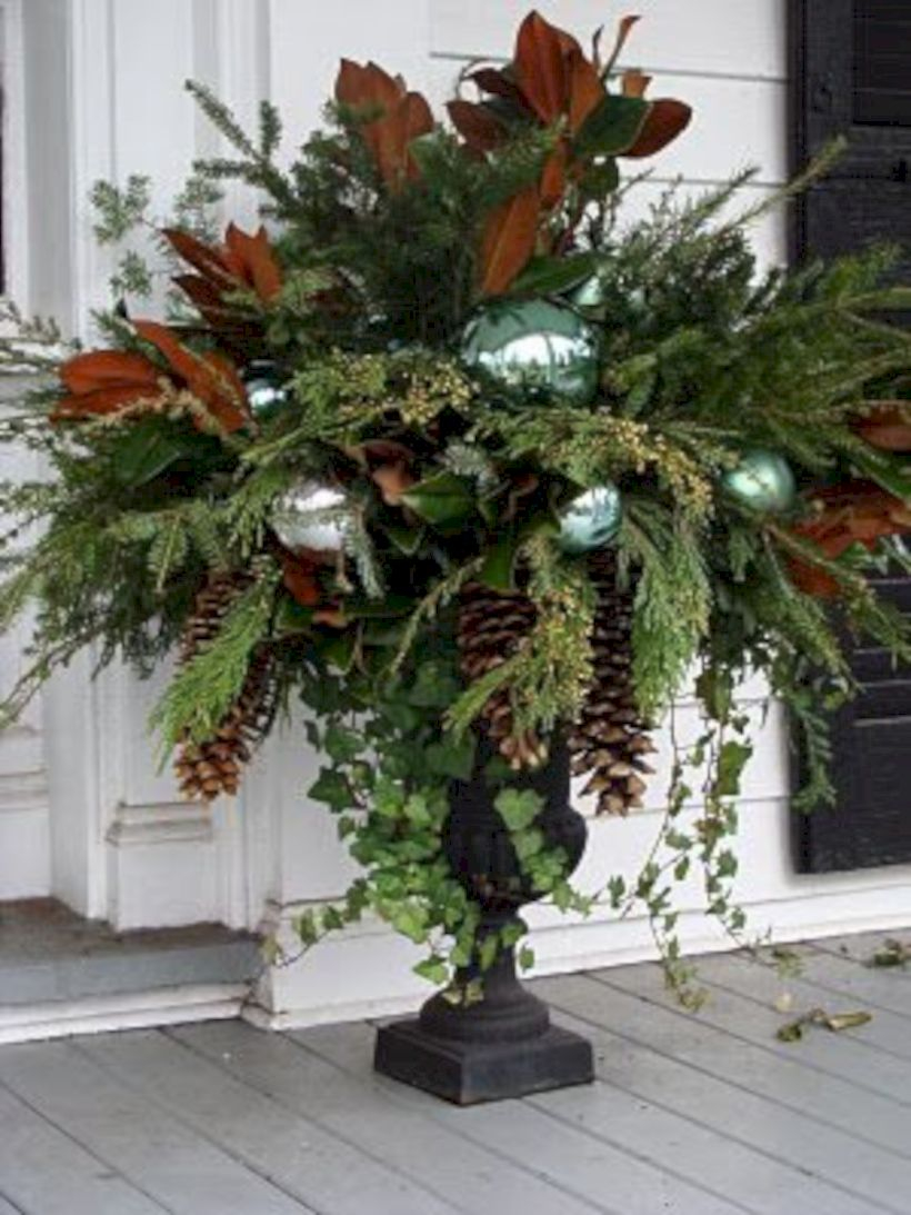 Colorful winter planters for your outdoor decorations 16