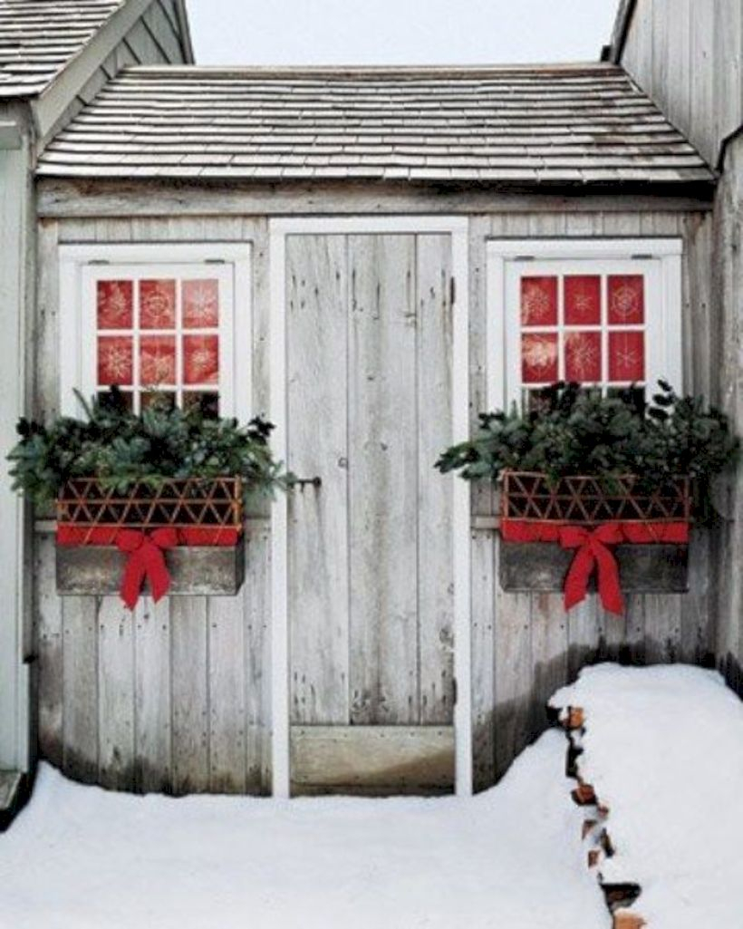 Colorful winter planters for your outdoor decorations 25