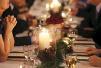 Easy winter centerpiece decoration ideas to try 31