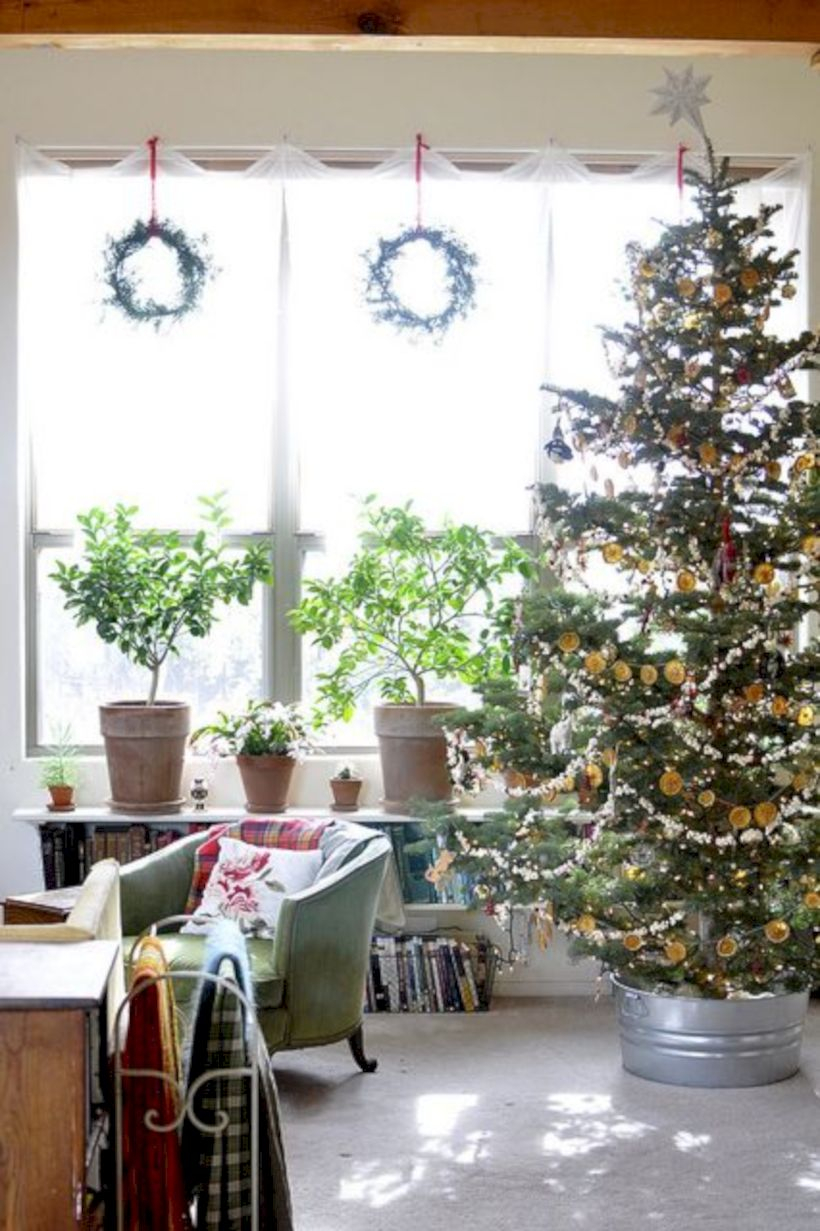 Genius ways to repurpose galvanized buckets this christmas 02