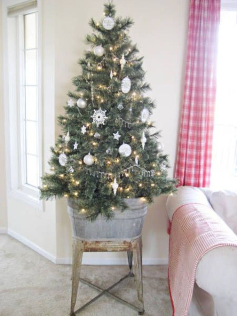 Genius ways to repurpose galvanized buckets this christmas 28