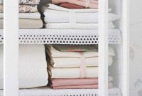 Ways to organizing your chaotic linen closet 16