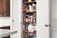 Ways to organizing your chaotic linen closet 20
