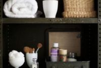 Ways to organizing your chaotic linen closet 27