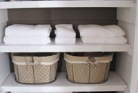 Ways to organizing your chaotic linen closet 37