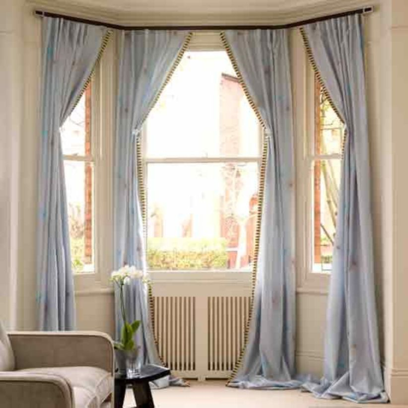 Window treatment and curtain ideas to beautify your window space 19