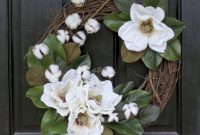 Winter christmas wreath to compliment your door 04