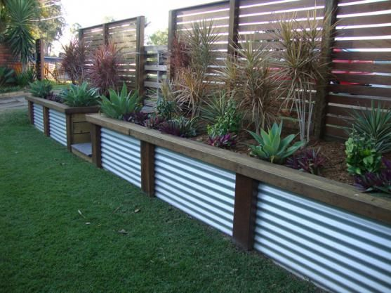 Beautiful yet functional privacy fence planter boxes ideas 04