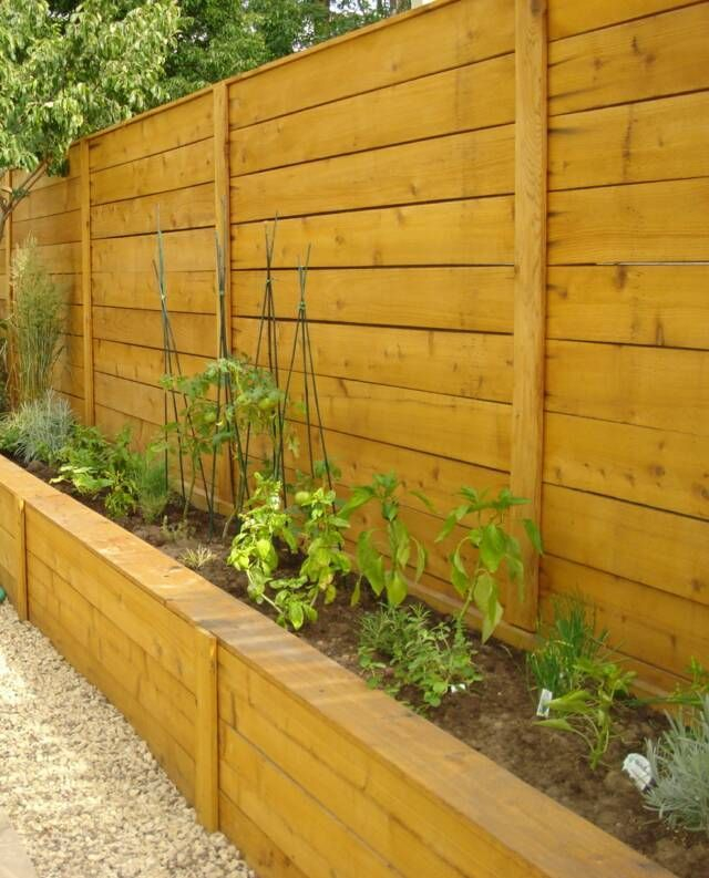 54 Beautiful Yet Functional Privacy Fence Planter Boxes Ideas ...