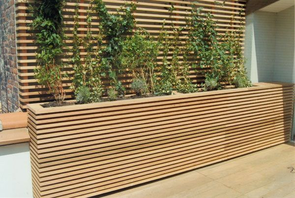 54 Beautiful Yet Functional Privacy Fence Planter Boxes Ideas ...