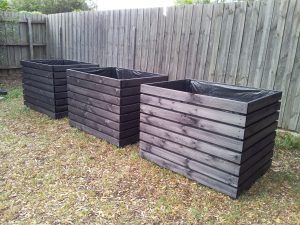 Beautiful yet functional privacy fence planter boxes ideas 36