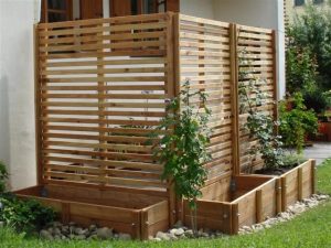 Beautiful yet functional privacy fence planter boxes ideas 37