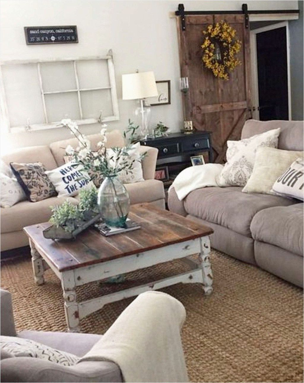 Cozy living room decor ideas to make anyone feel right at home 20