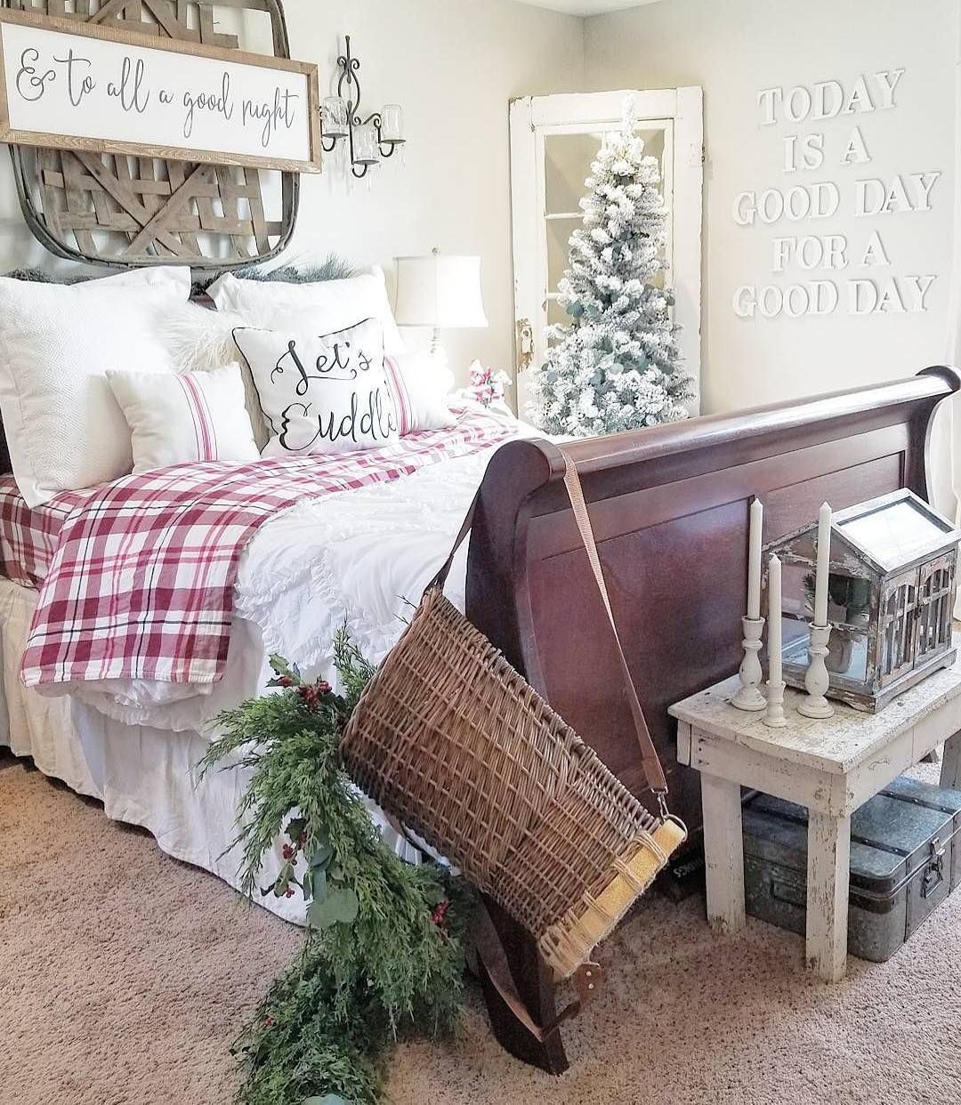 Cozy and beautiful bedroom for winter decor ideas 27