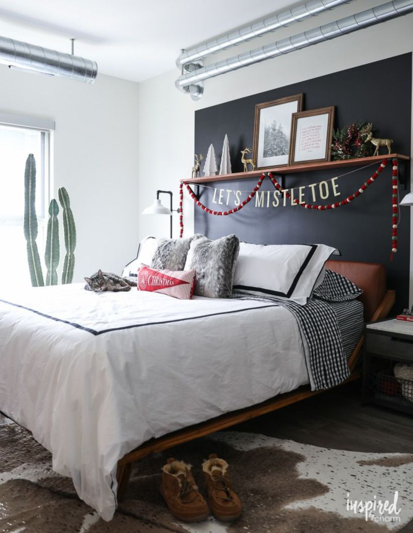 Cozy and beautiful bedroom for winter decor ideas 34