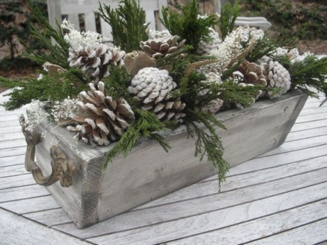 Favorite rustic winter decor to consider 30