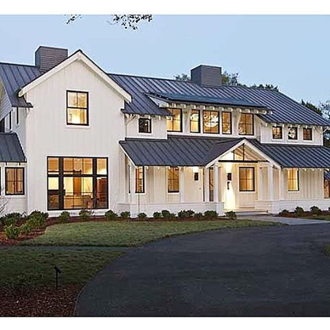 Modern farmhouse exterior design ideas 18