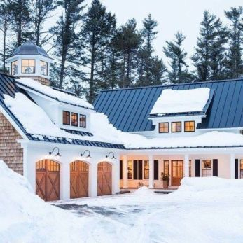 Modern farmhouse exterior design ideas 24