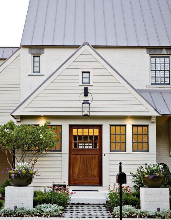 Modern farmhouse exterior design ideas 34