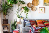 Design a living room in a small space that remains comfortablel 26