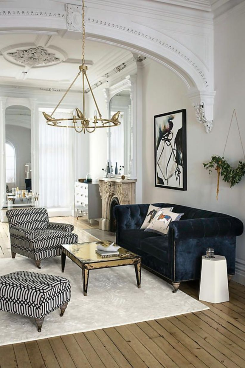 The design of the living room looks luxurious 04