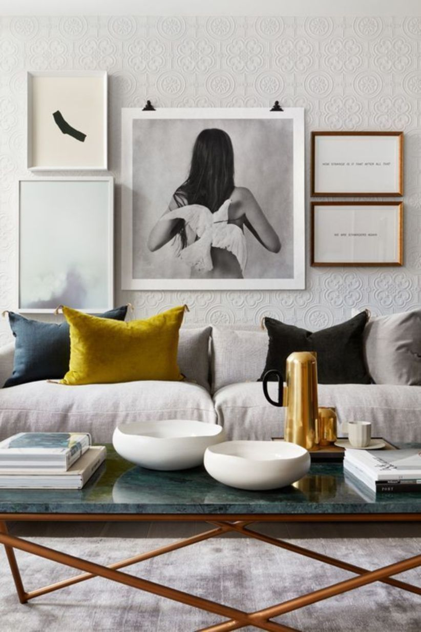 The design of the living room looks luxurious 10