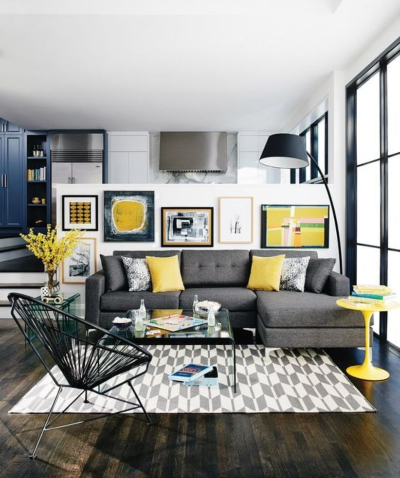 The design of the living room looks luxurious 14